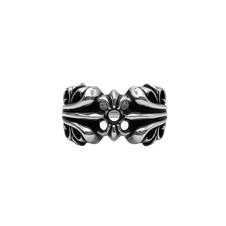 K&T Silver Ring