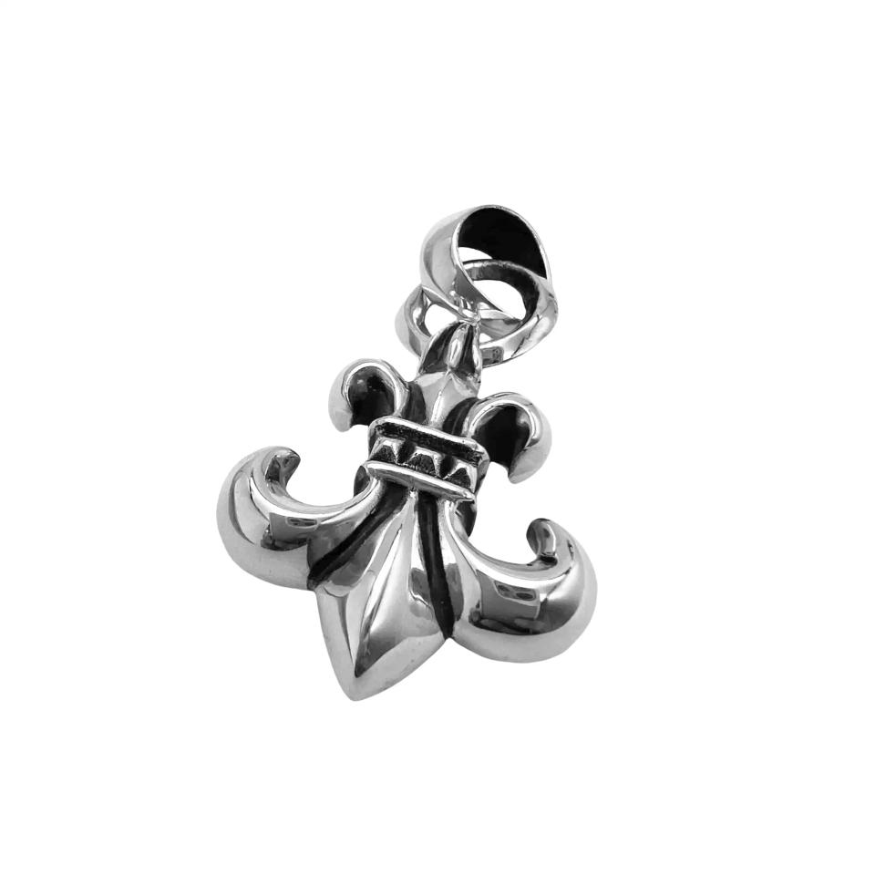 Fleur Pendant