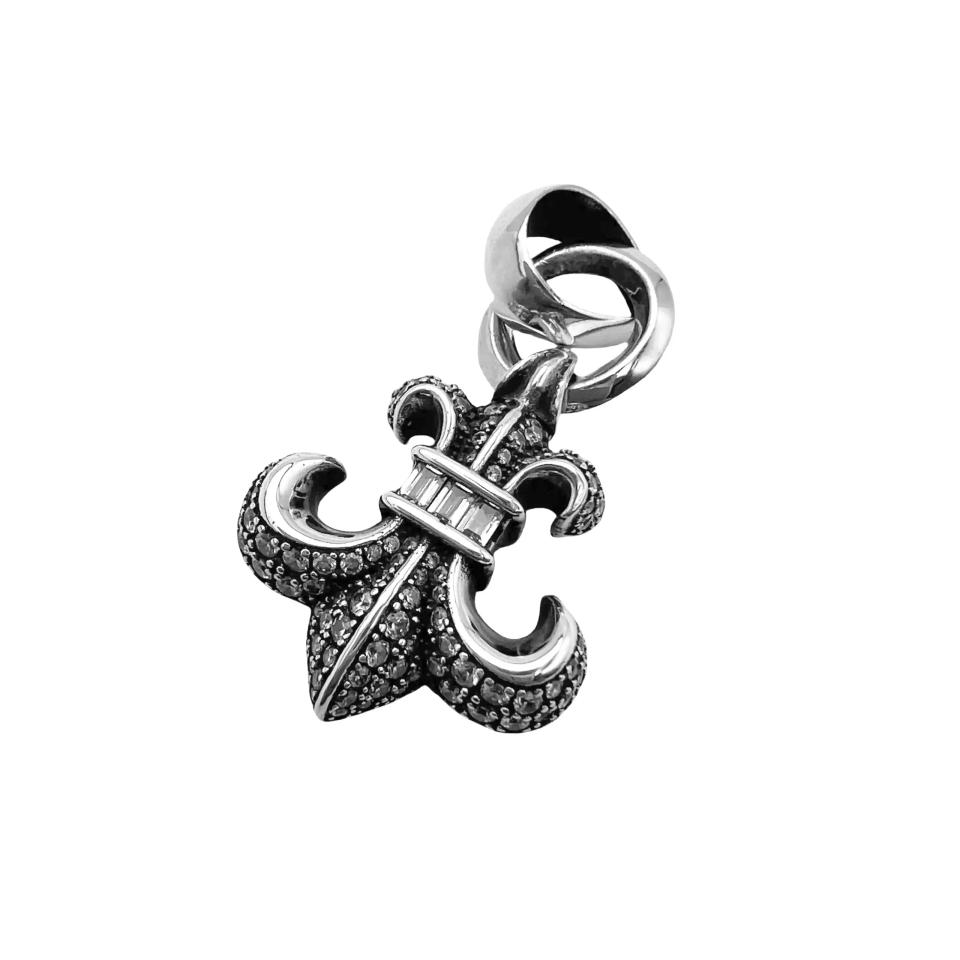 Diamond Fleur Pendant